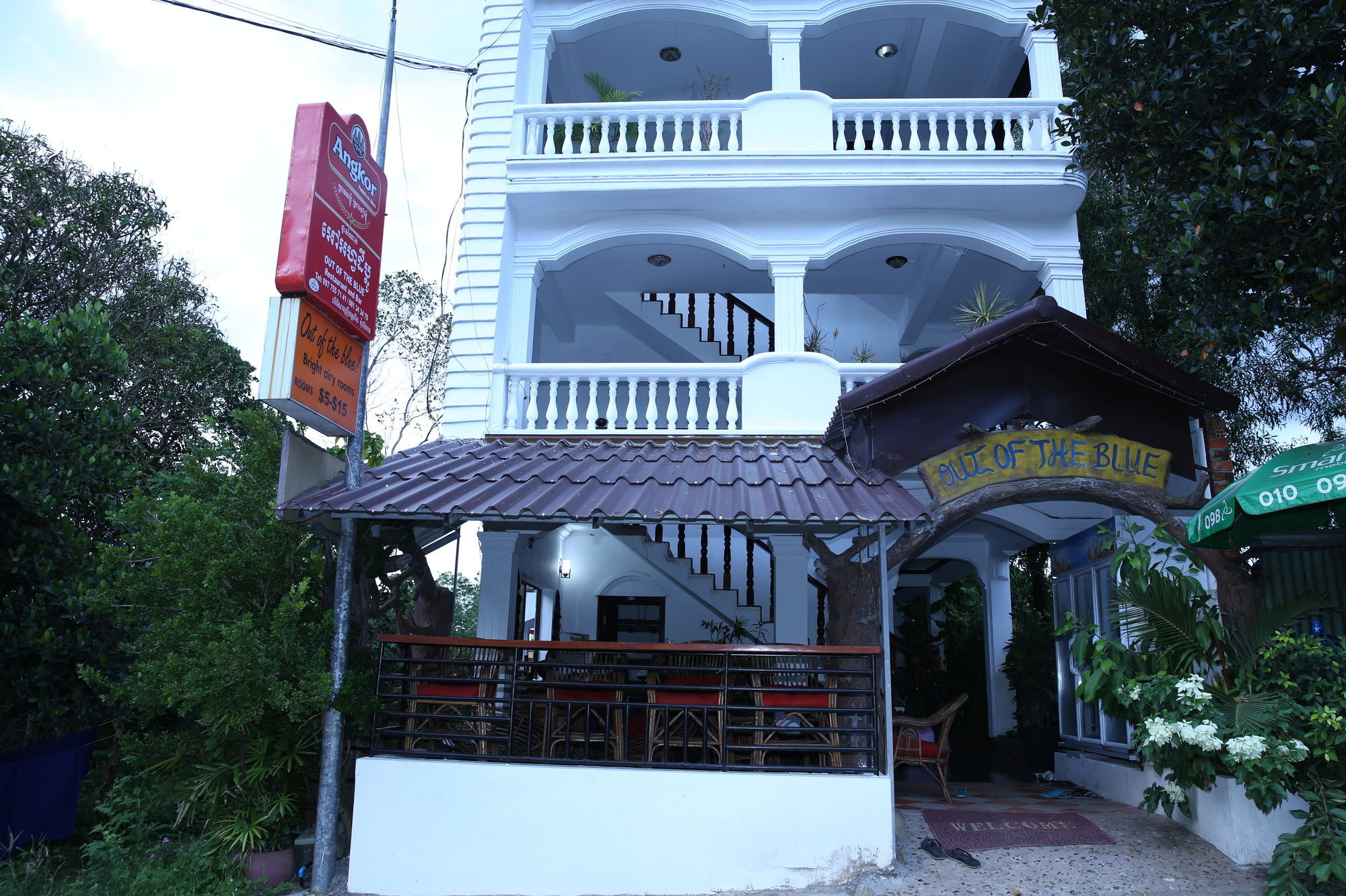 Out Of The Blue Hotel Sihanoukville Exterior foto